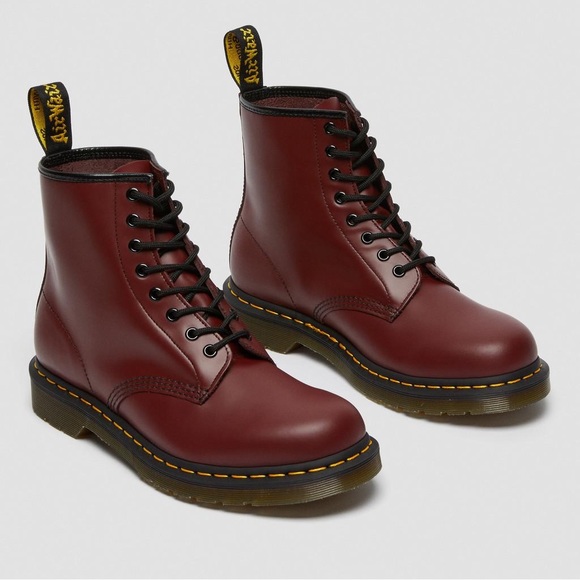 DR. MARTENS WOMEN’S 1460 SMOOTH LEATHER LACE UP BOOTS COLOR: CHERRY RED SIZE: 8 - Picture 1 of 16